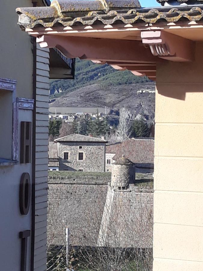 Appartement Plaza Catedral Jaca Extérieur photo